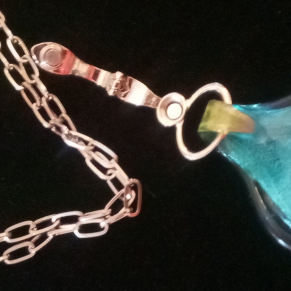 artisan glass pendant necklace on a doubled paperclip chain with toggle clasp - Picture 10 of 12